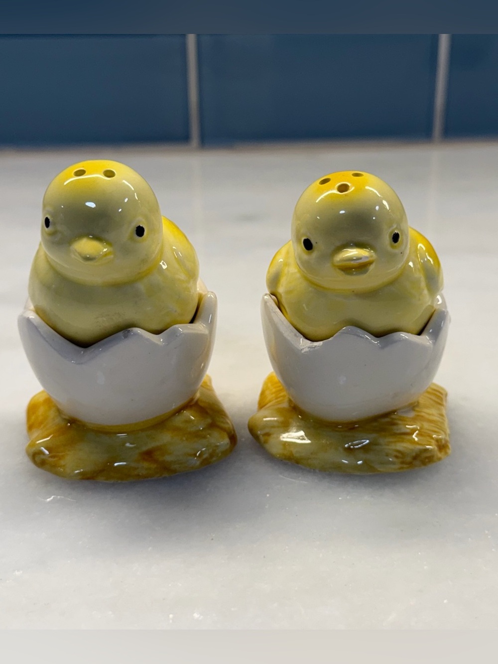 Ceramic Yellow Chick in Egg Salt & Pepper Shakers Easter Spring Decor Set